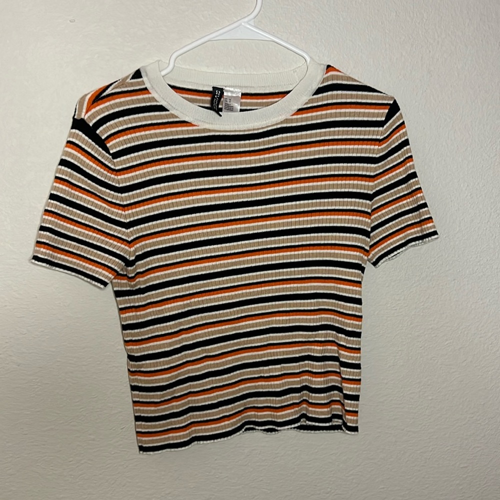 DIVIDED TIGHT FITTED TOP